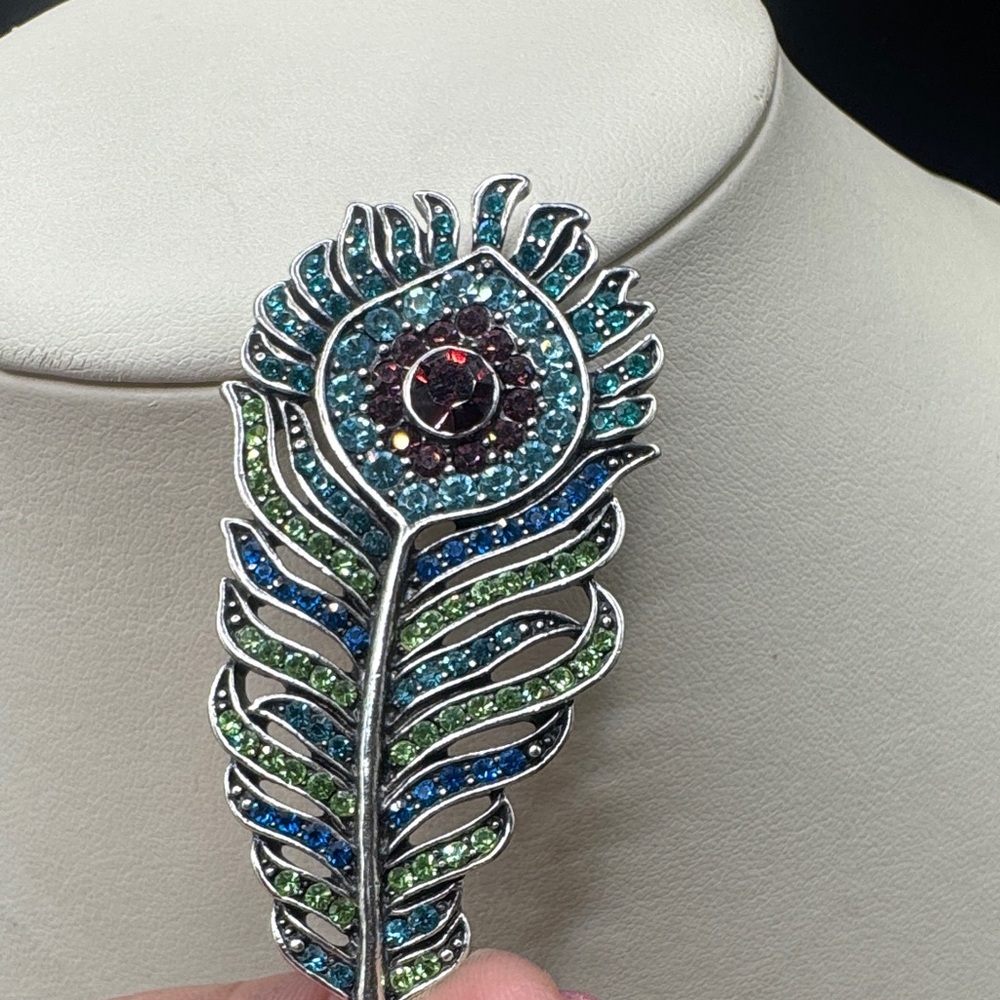 Kirk’s FollyPeacock Silver and Blue Feather Pendant Necklace - Picture 4 of 5